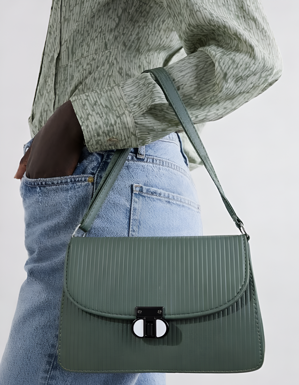 Verde Lock olive green bag